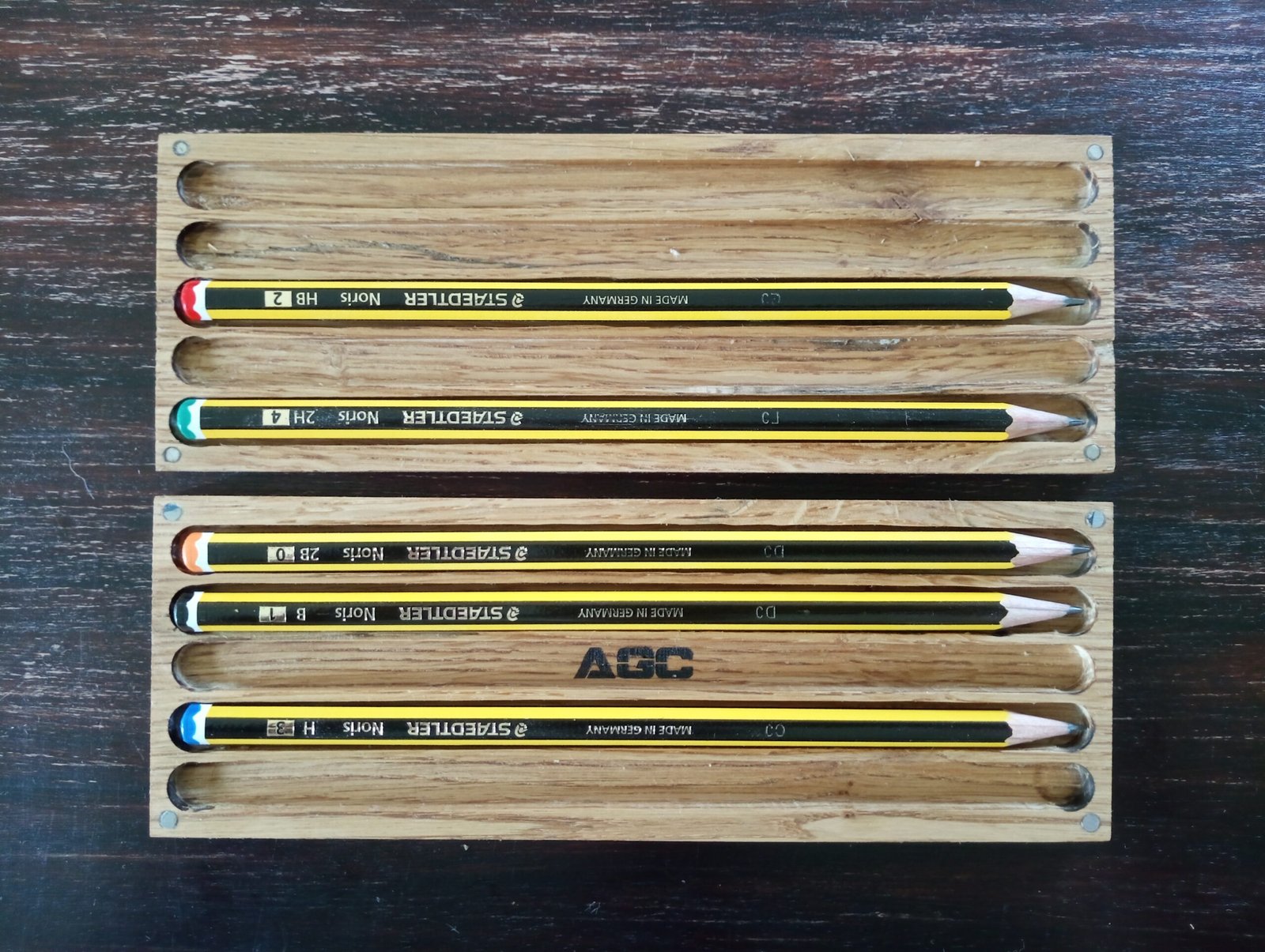 Lapiceiro con lápis